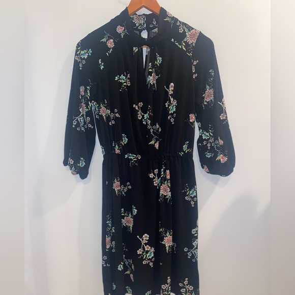 🌸 H&M Black Floral Midi Dress | Tie Neck | 3/4 Sleeves | Sz S 🌸 - Picture 3 of 11
